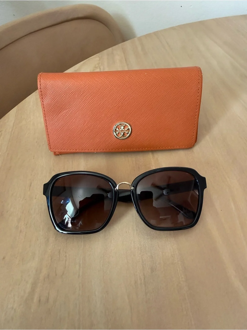 Tory Burch Brown Lens Sunglasses with Orange Case